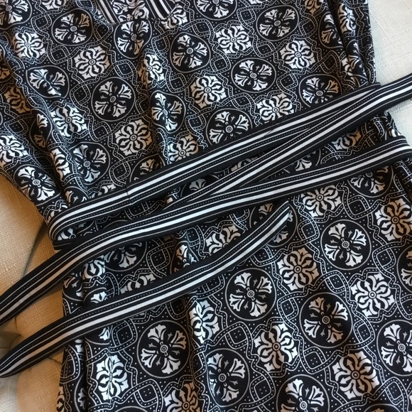 Max Studio Black and White Dress - NWT - Sz M - Picture 7 of 10